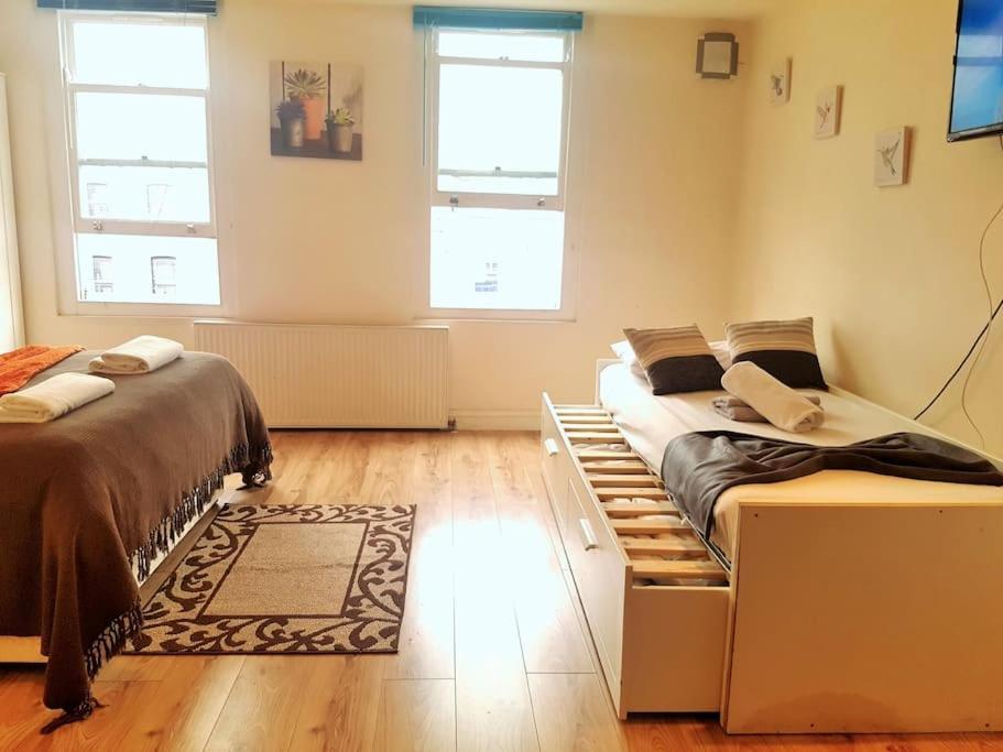 Comfortable Studio Flat Near Central London Exterior foto
