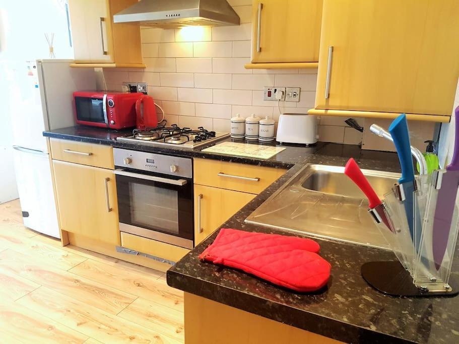 Comfortable Studio Flat Near Central London Exterior foto