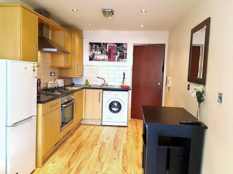 Comfortable Studio Flat Near Central London Exterior foto